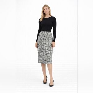 NWT Zara Size XS Snake Print Pencil Skirt